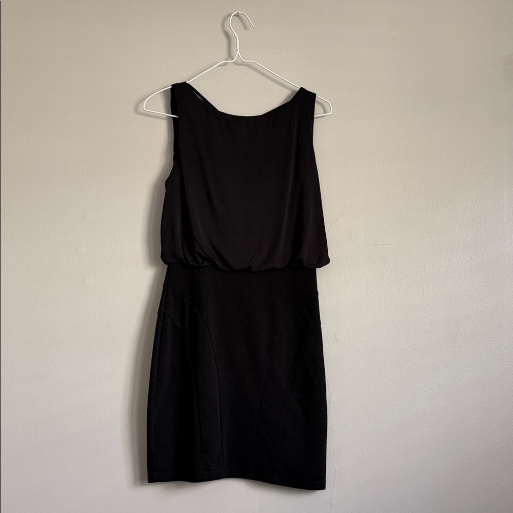 Elegant Black Sleeveless Dress